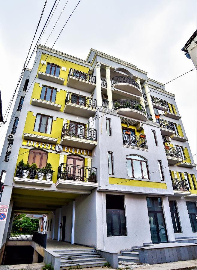 Valkhida'S Apartment Kutaisi Ngoại thất bức ảnh