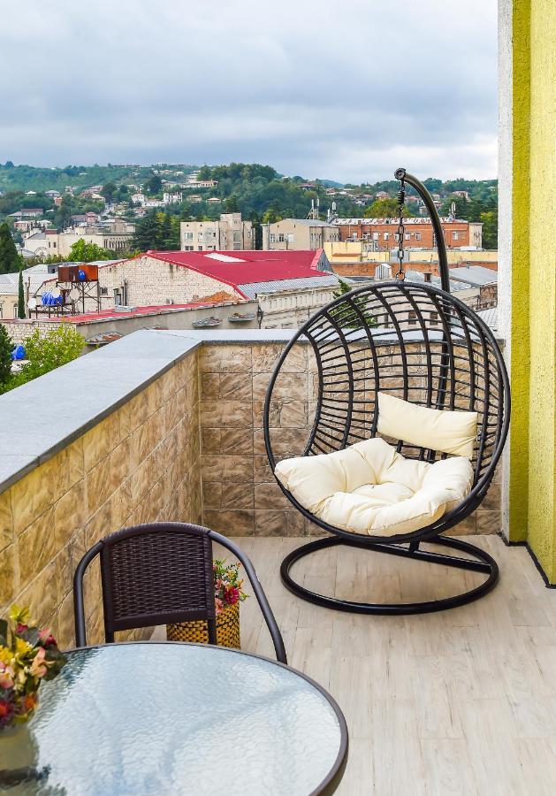 Valkhida'S Apartment Kutaisi Ngoại thất bức ảnh