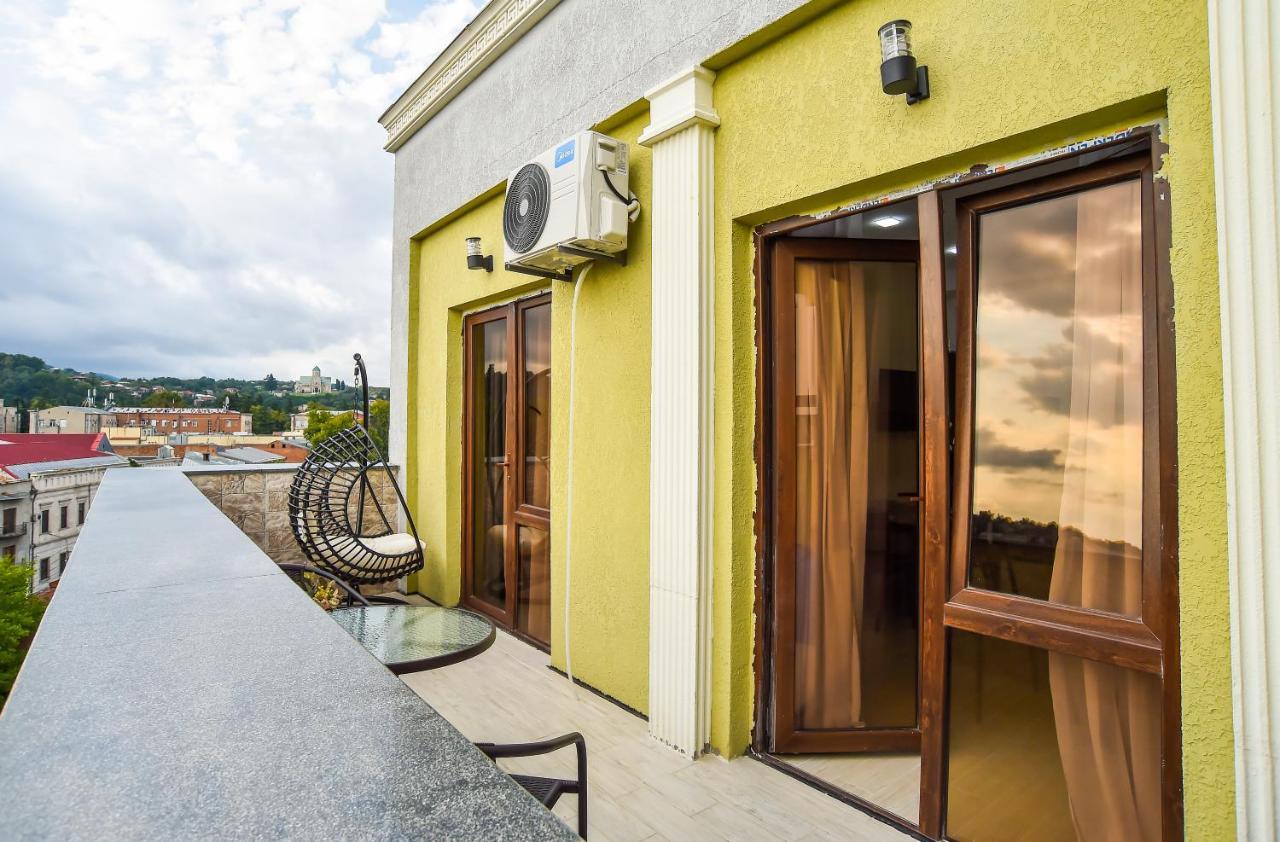 Valkhida'S Apartment Kutaisi Ngoại thất bức ảnh