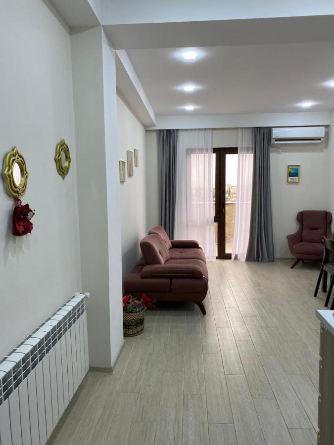 Valkhida'S Apartment Kutaisi Ngoại thất bức ảnh